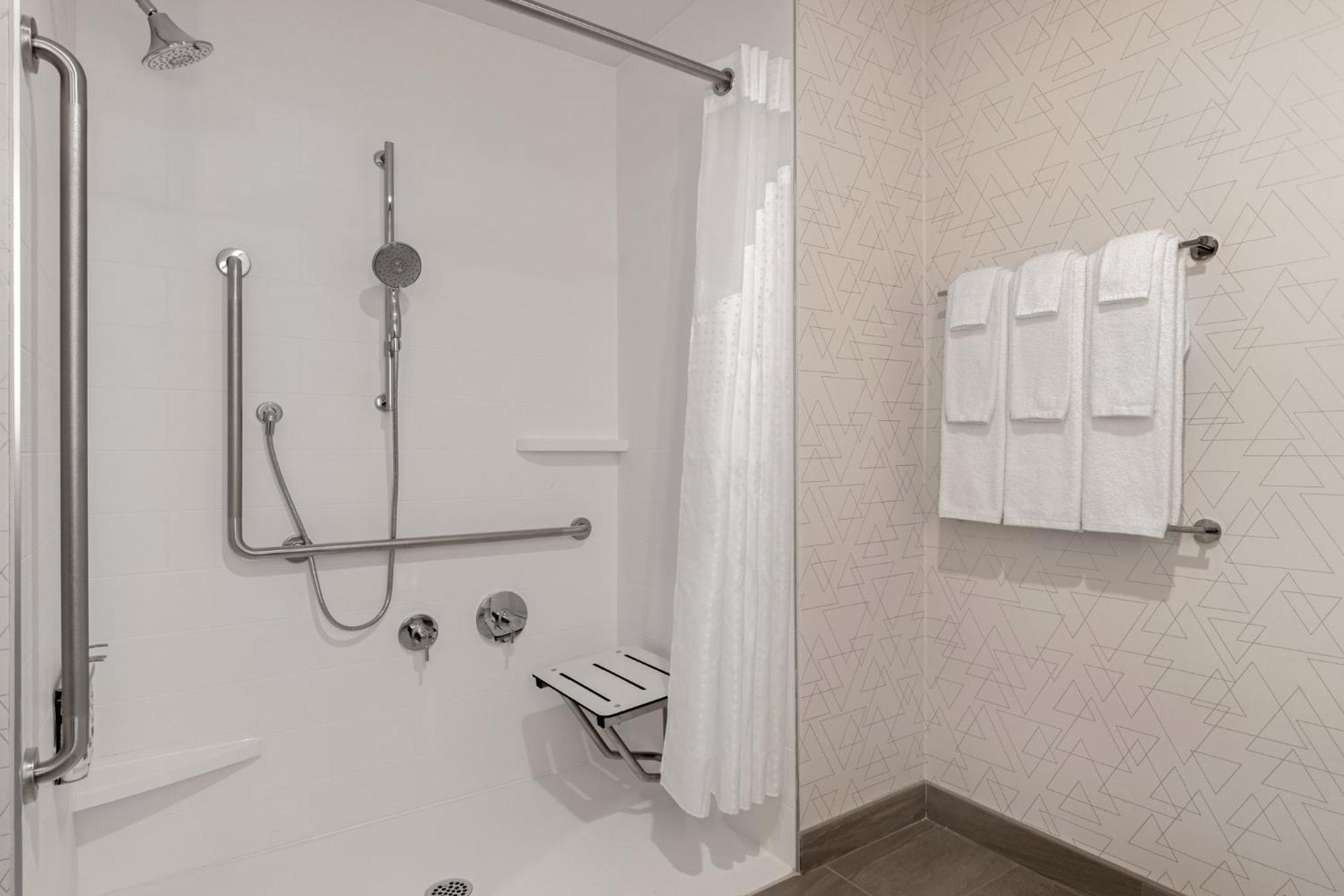 Holiday Inn Express & Suites St Thomas Saint Thomas Exteriör bild